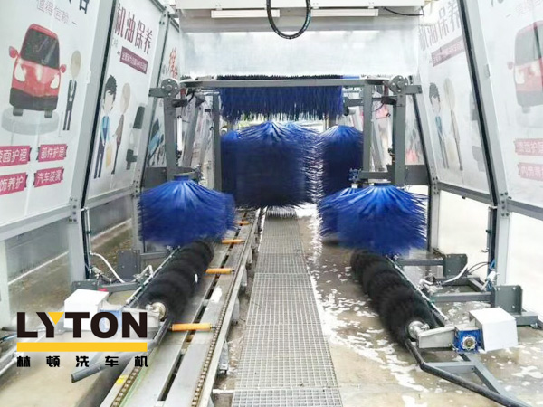 自動洗車設備,省心得力，造型美光大方！無錫中石化配置林頓FX11系列電腦洗車機！