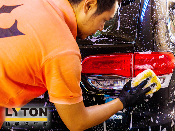 人工智能產業(yè)化發(fā)展時代已來臨！電腦洗車機設備接替人工洗車，您準備好了嗎？