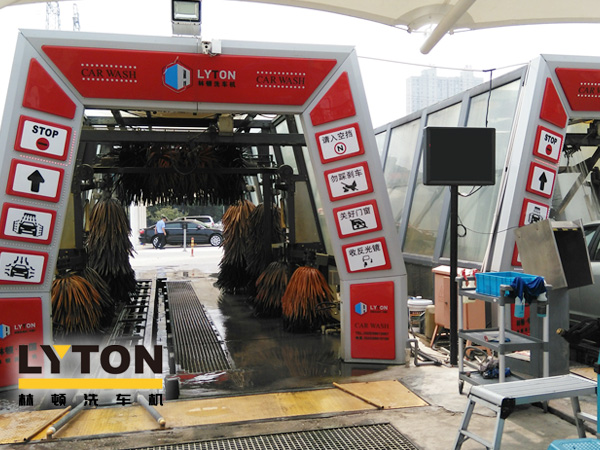 炎炎夏日，車廂如烤爐一般，夏季該怎么洗車？林頓電腦洗車機(jī)告訴您！夏季正確洗車“姿勢”！