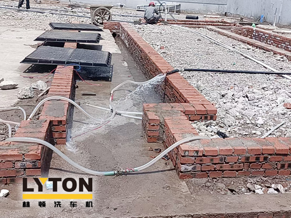 勞動創(chuàng)造幸福，實干成就偉業(yè)！戰(zhàn)高溫、斗酷暑、保交付，林頓全自動洗車機人揮灑汗水在一線 ！