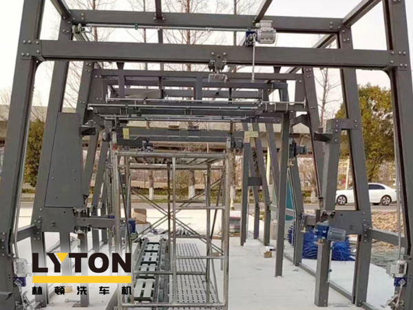 全自動洗車機(jī)安裝場所之加油站!提升油站高品質(zhì)服務(wù)的企業(yè)形象，有利于口碑傳播！