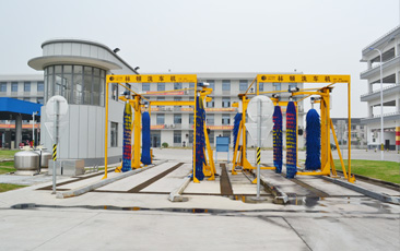 GB-360-3三刷大型通道式巴士洗車(chē)機(jī)