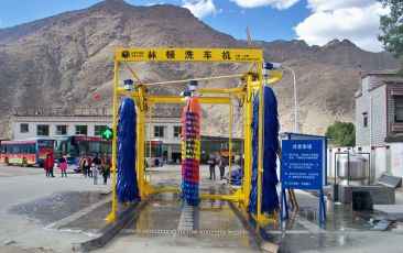 GD-360移動(dòng)大型通道式巴士洗車(chē)機(jī)