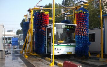 GD-420移動(dòng)大型通道式巴士洗車(chē)機(jī)